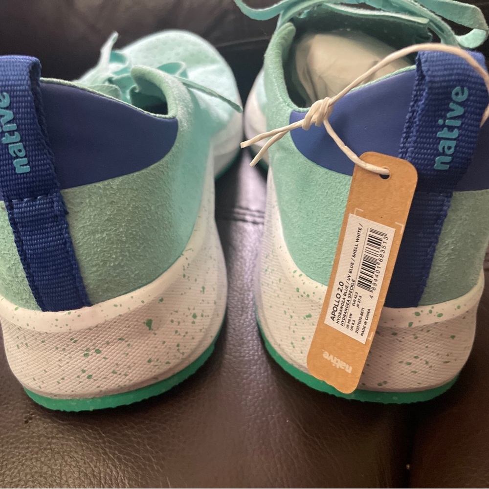 NWT Native athletic shoes Men’s 9.5W/Women’s 11W, hydrangea blue/uv blue - Picture 2 of 4